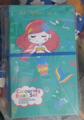 COLOURINGH BOOK SET